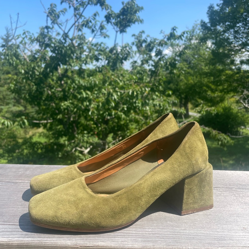 LOQ Green Suede Block Heels